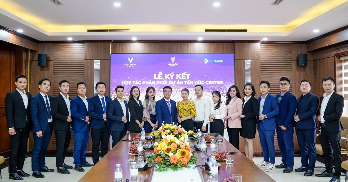 Lễ ra mắt hợp tác với số nhân lực "khủng"