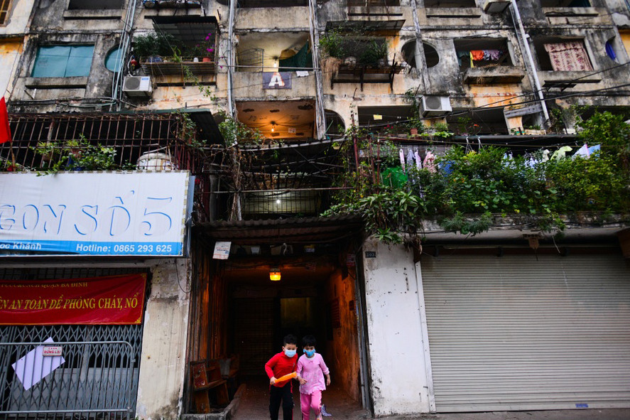 Một góc trong căn chung cư cũ tại Hà Nội