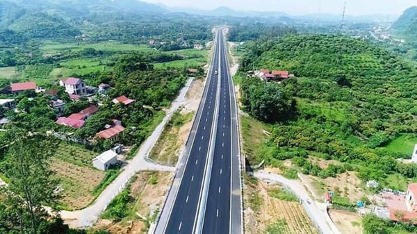 Dự án cao tốc Vân Phong - Nha Trang có chiều dài 83,35km là thành phần của cao tốc Bắc - Nam phía đông