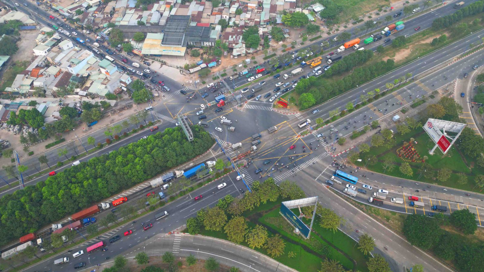 tuyến cao tốc TP HCM - Long Thành - Dầu Giây dài hơn 55km đã khai thác từ năm 2016 với quy mô 4 làn xe