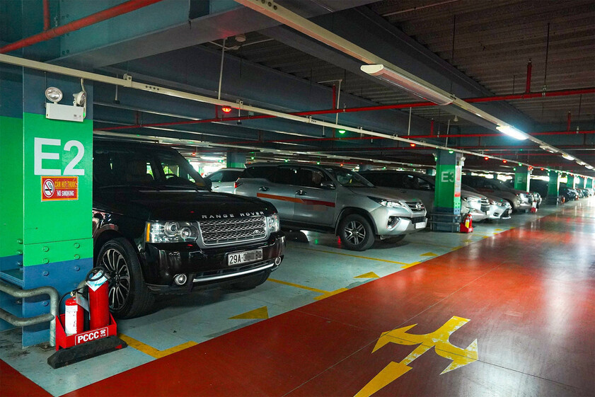 Bãi giữ xe thông minh với quy mô đầu tư lớn tại sân bay Tân Sơn Nhất. 
