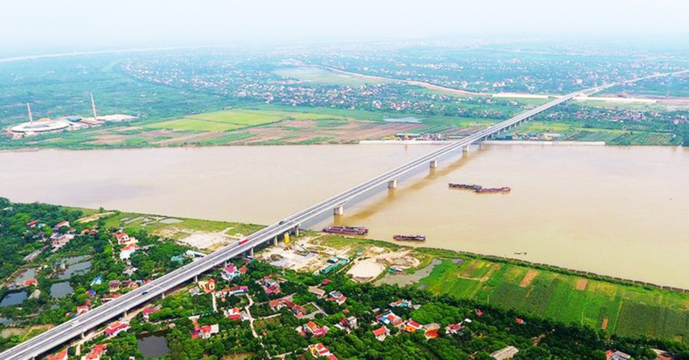 HĐND tỉnh Hưng Yên vừa ban hành Nghị quyết số 368/NQ-HĐND phê duyệt chủ trương đầu tư dự án xây dựng tuyến đường kết nối di sản văn hóa du lịch phát triển kinh tế dọc sông Hồng.