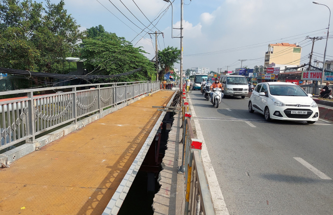 Nhánh cầu Ông Dầu đang được xây dựng.
