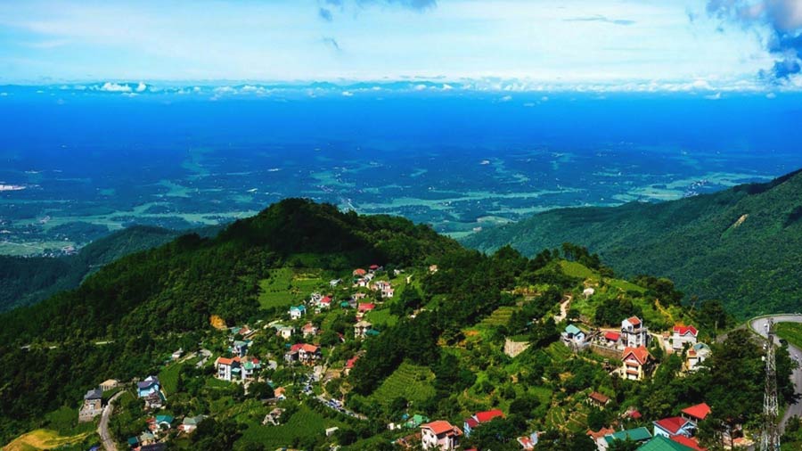 Trước đây, chủ đầu tư dự án Khu du lịch Tam Đảo II - Bến Tắm - Thác 75 là Công ty cổ phần Thương mại Sông Hồng Thủ Đô với tổng đầu tư dự kiến gần 10.000 tỷ. Tuy nhiên, năm 2016, đơn vị này đã chuyển giao toàn bộ quyền và nghĩa vụ cho Công ty TNHH Mặt Trời Tam Đảo.
