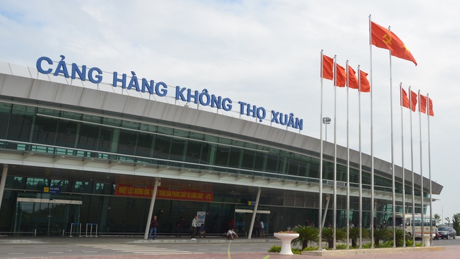 Cảng hàng không Thọ Xuân tại thị trấn Sao Vàng, huyện Thọ Xuân được khai thác hàng không dân dụng từ ngày 05/02/2013.