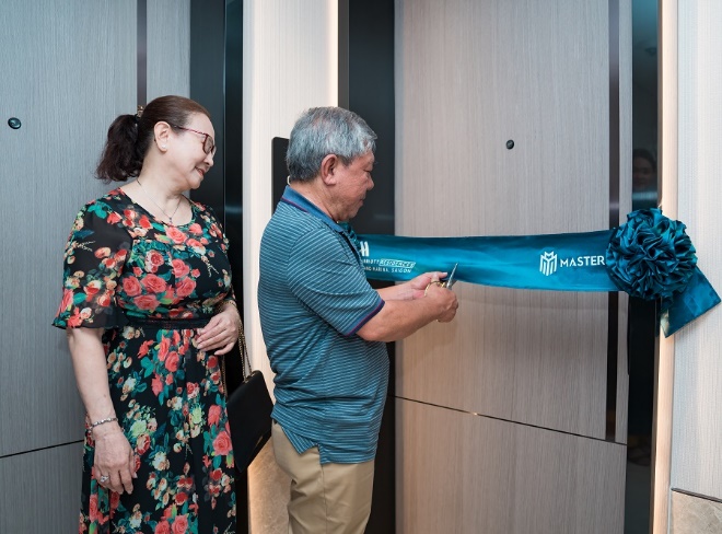 Những khách hàng đầu tiên đã nhận nhà mới tại tòa căn hộ hàng hiệu Marriott đầu tiên tại Việt Nam