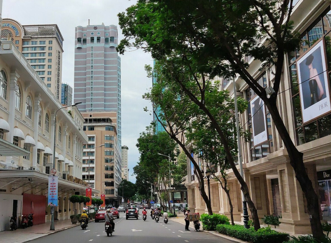 Tuyến đường Đồng Khởi, đoạn Nguyễn Du đến Tôn Đức Thắng, tập trung phần lớn khách sạn từ 3 đến 5 sao của TP HCM.