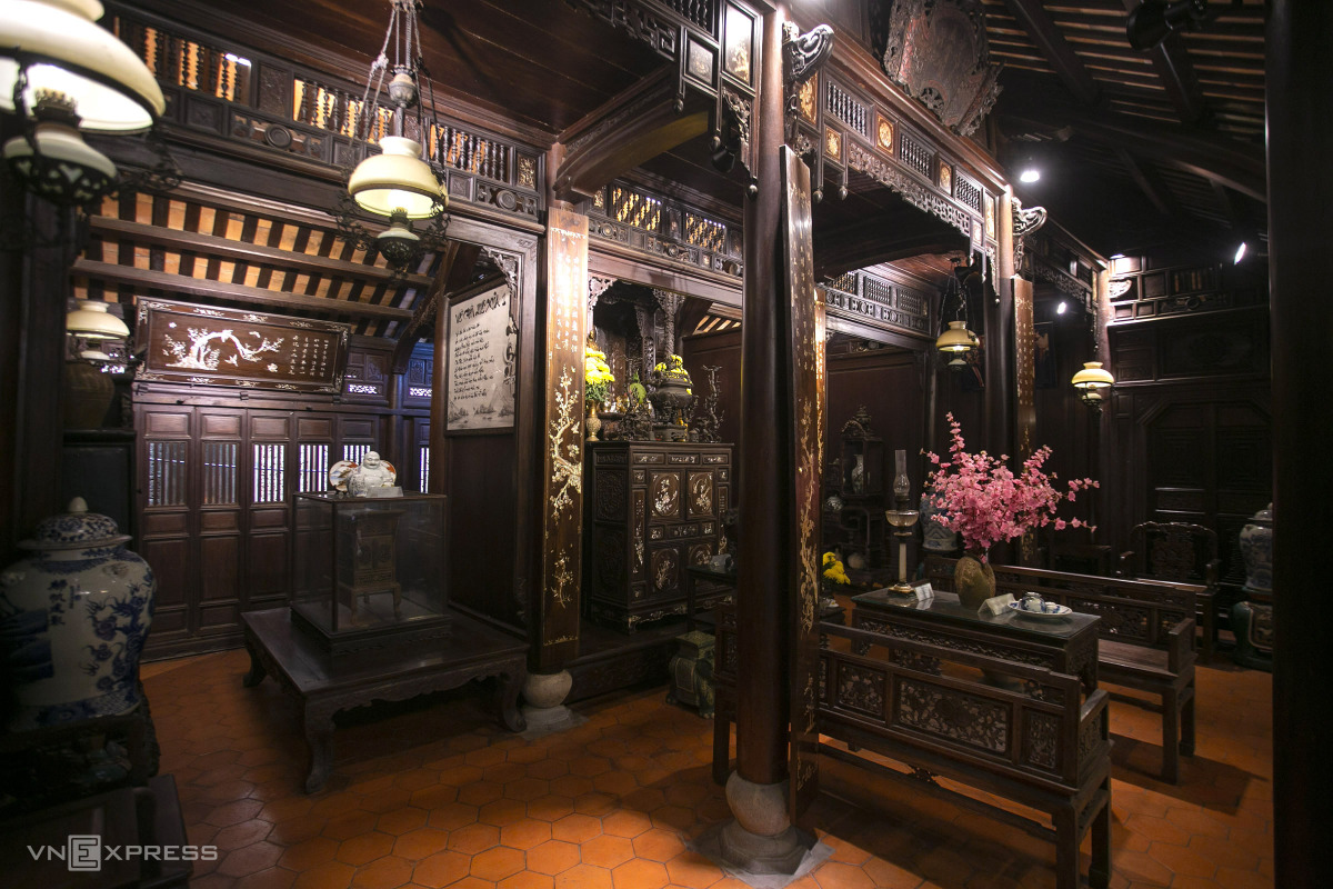 Có gì trong căn nhà cổ của đại gia Huy 'máy nổ' đang bị siết nợ ?