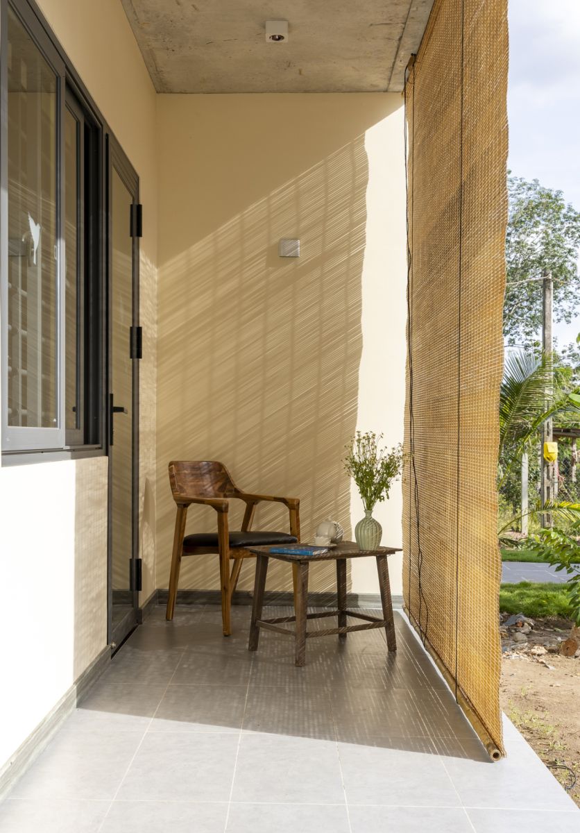 Ngôi nhà 210 m2 chống nắng bằng mái ngói hình phễu