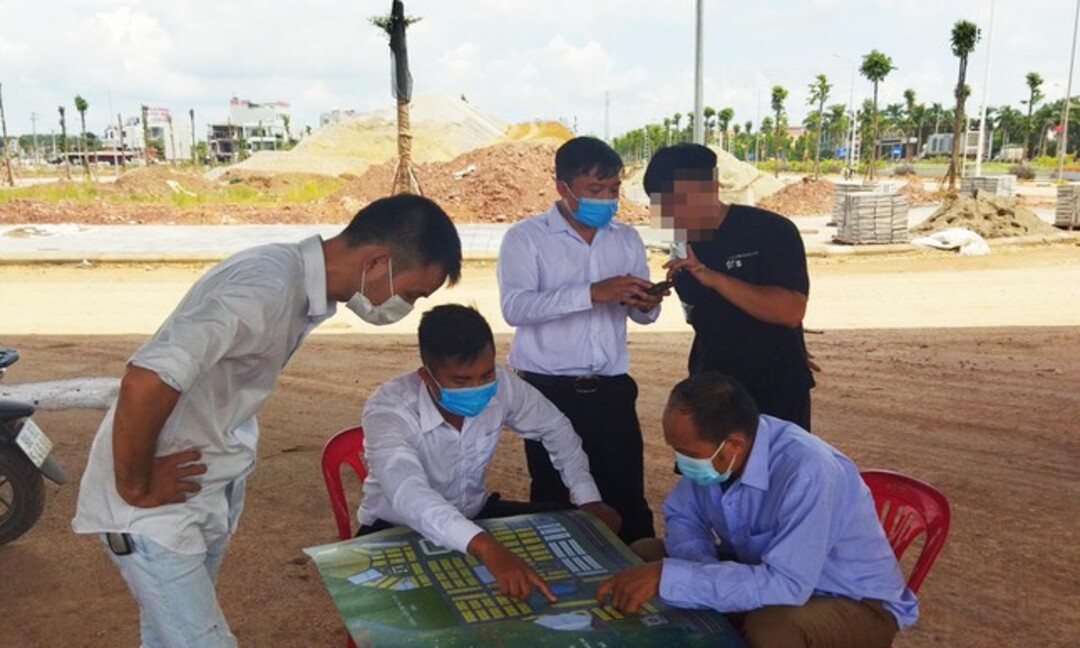 Cò đất là gì? Những dấu hiệu nhận biết cò đất mới nhất 2022