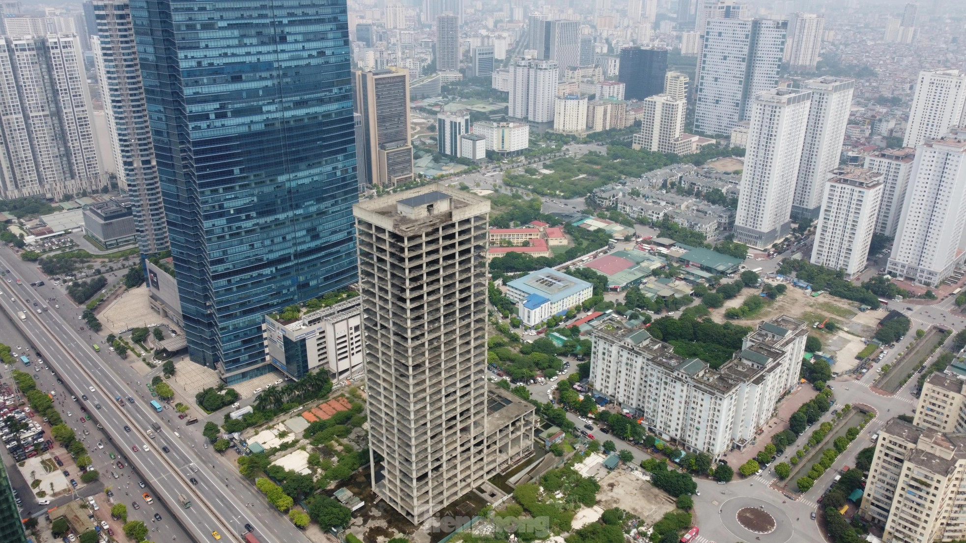 VINCEM đề xuất giữ lại toà tháp thô trên "đất vàng" Hà Nội VINCEM đề xuất giữ lại toà tháp thô trên "đất vàng" Hà Nội