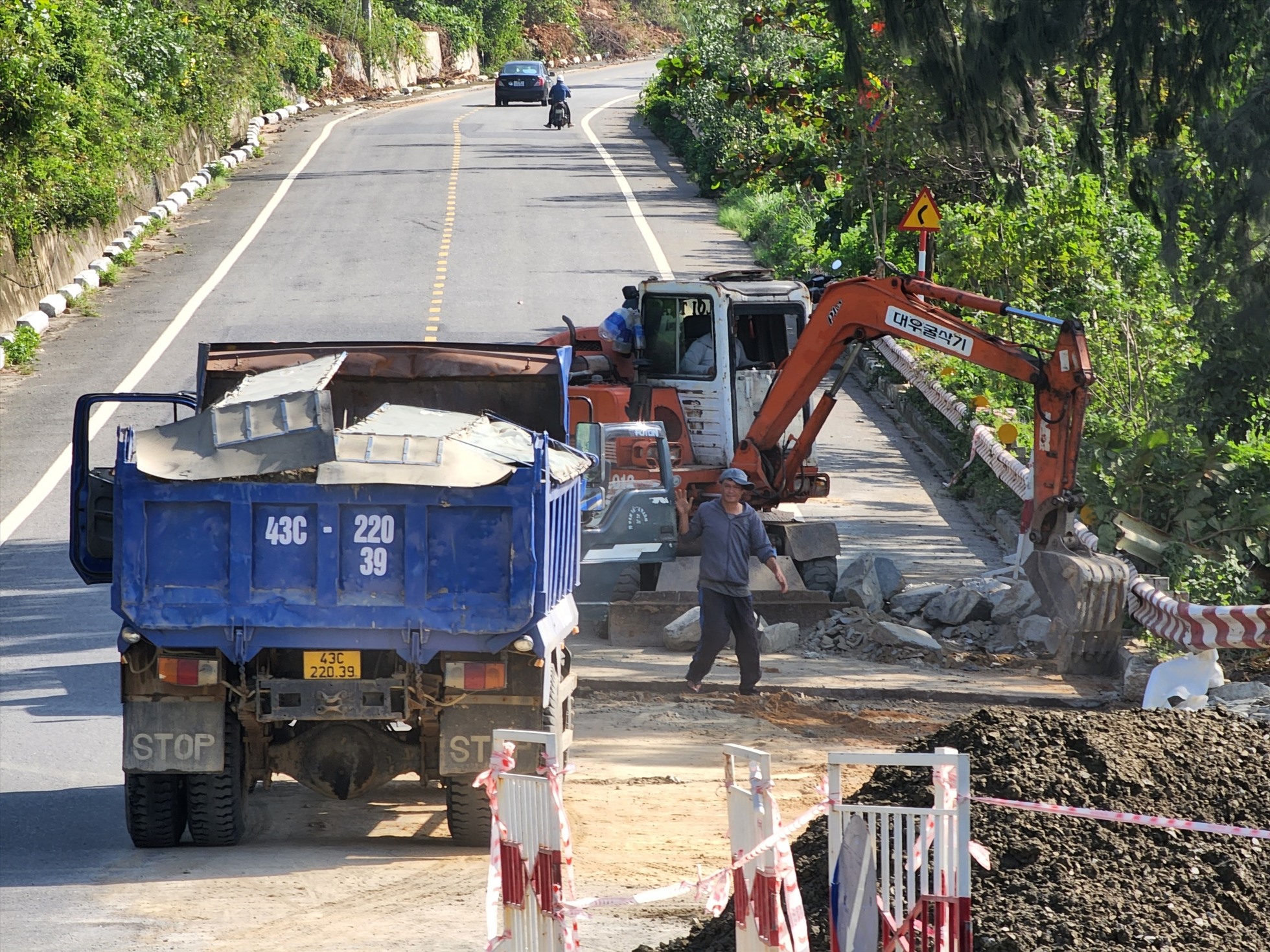 Đà Nẵng khắc phục hậu quả do sạt lở, bán đảo Sơn Trà sớm được hoạt động trở lại