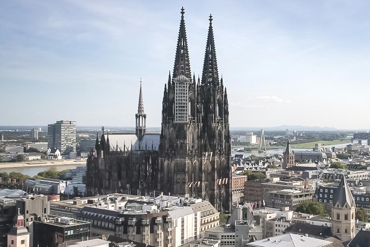 Kiến trúc ấn tượng Thánh đường Cologne - Nhà thờ tháp đôi cao nhất thế giới