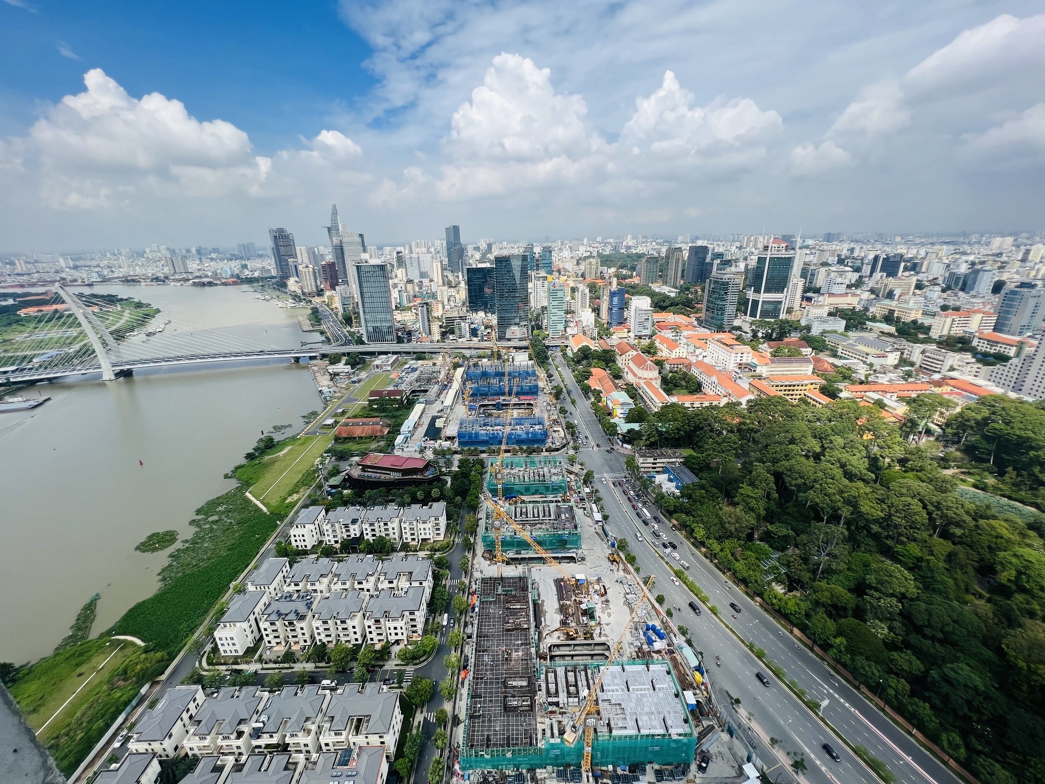 Tháo gỡ vấn đề Pháp lý và dòng vốn giúp thị trường Bất động sản “hồi sinh” Tháo gỡ vấn đề Pháp lý và dòng vốn giúp thị trường Bất động sản “hồi sinh”