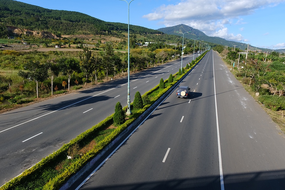 Đề xuất đầu tư dự án cao tốc Nha Trang - Liên Khương Đề xuất đầu tư dự án cao tốc Nha Trang - Liên Khương