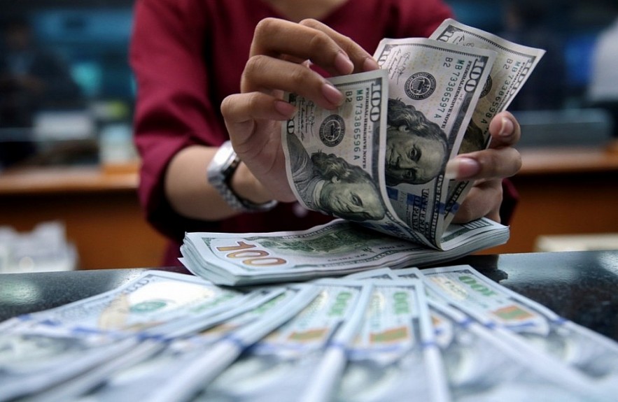 Tỷ giá USD hôm nay 14/7: Tỷ giá trung tâm ổn định, USD quốc tế phục hồi nhẹ