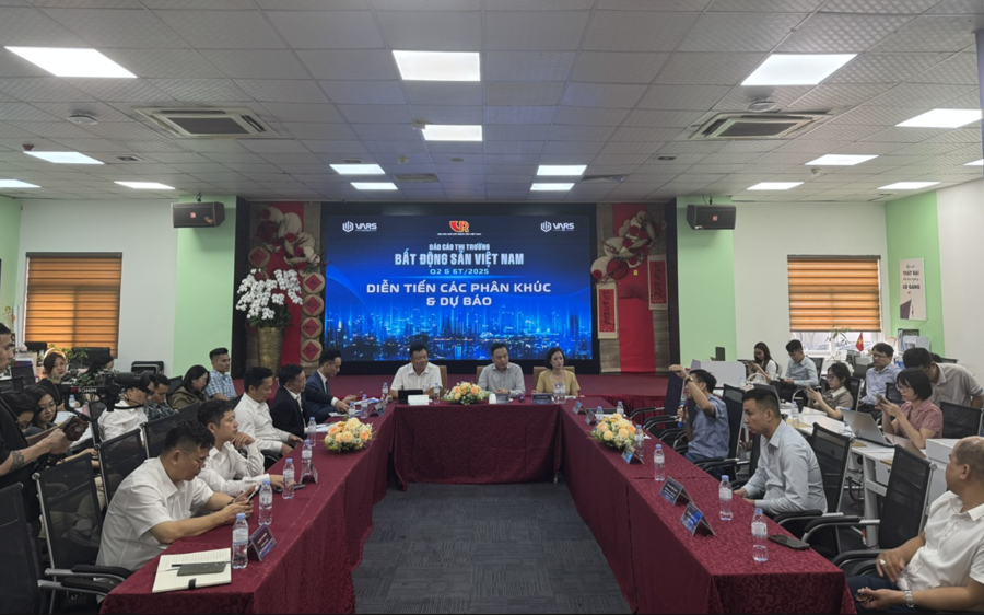 Giá nhà cao chót vót: Cung tăng nhưng chưa chạm cầu thực