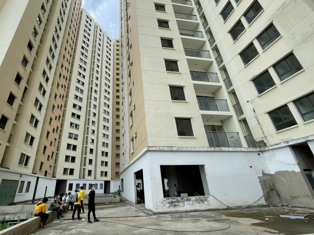 Thu nhập không theo kịp giá nhà: Trên 90% người thuê chỉ biết lắc đầu