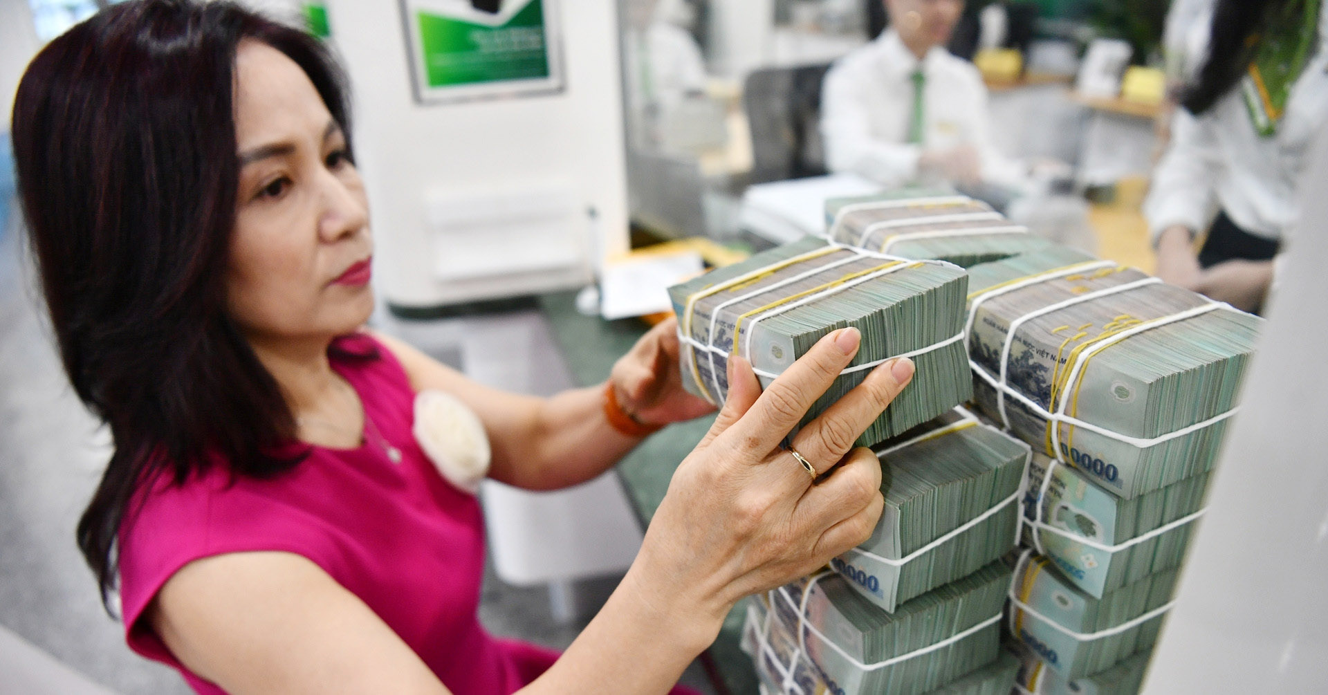 Lãi suất ngân hàng tháng 8/2025: So sánh chi tiết, ngân hàng trả lãi cao nhất