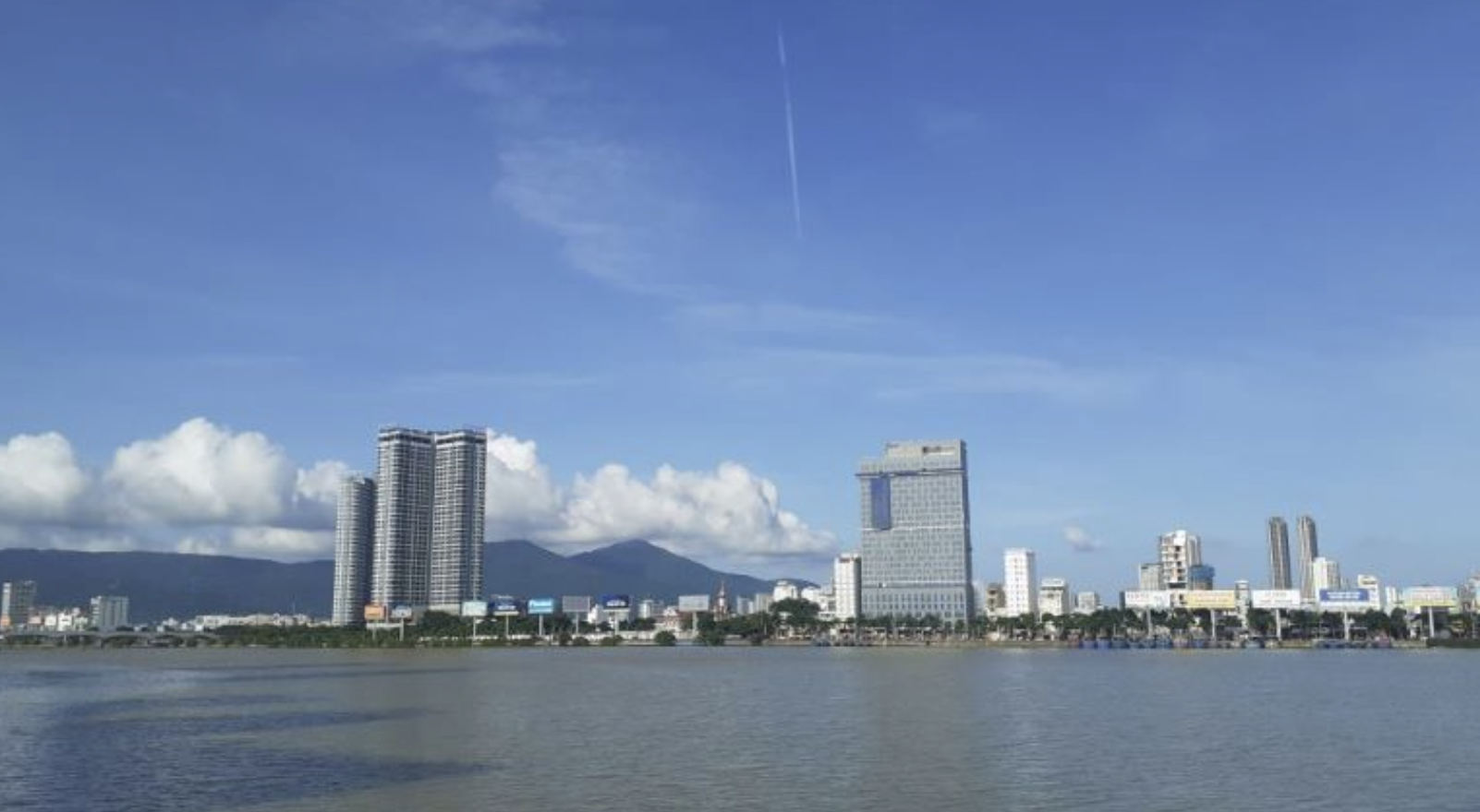 Đà Nẵng xúc tiến thành lập Khu thương mại tự do: Kỳ vọng động lực mới cho tăng trưởng kinh tế*
