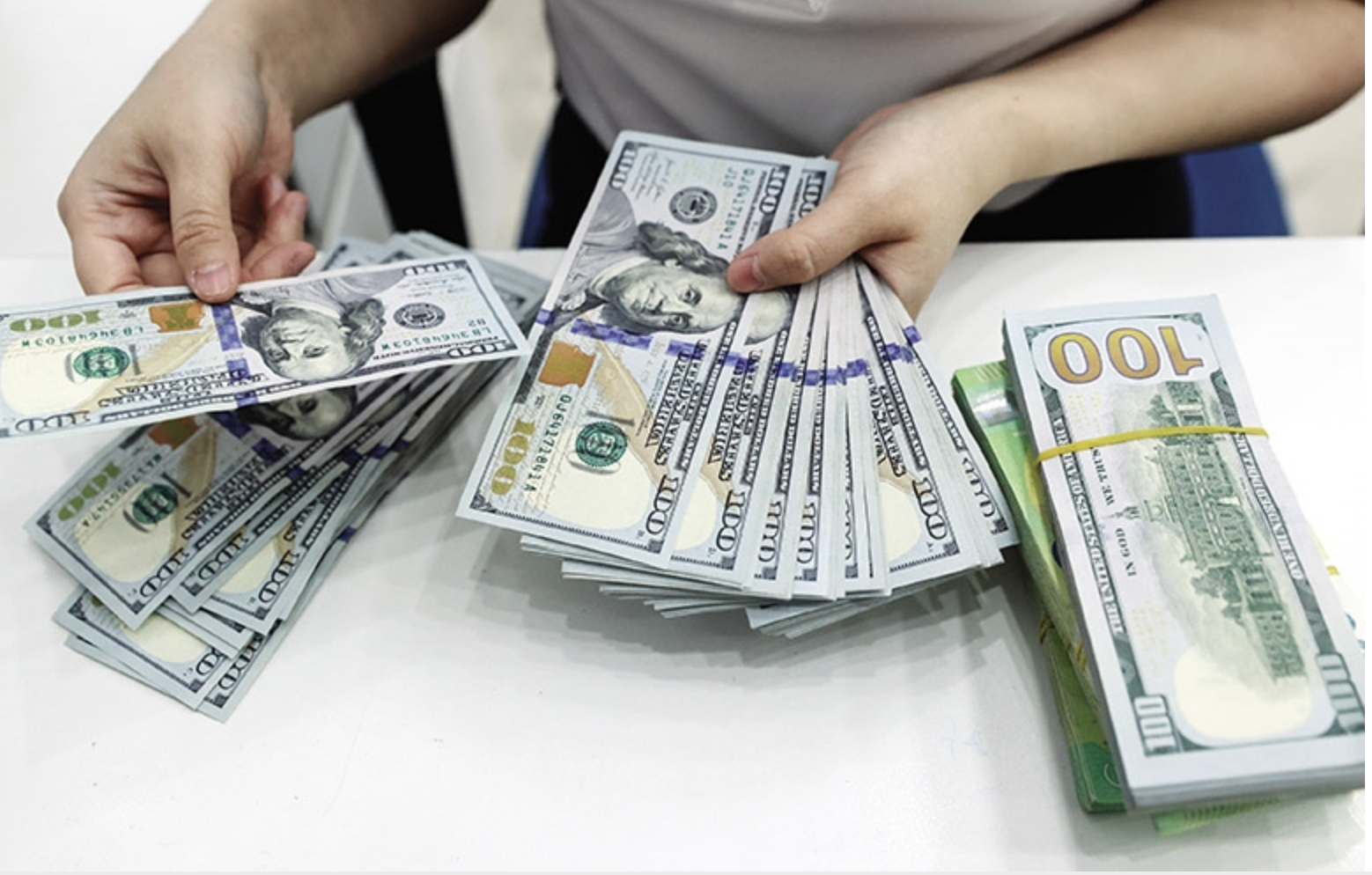 Tỷ giá USD hôm nay (26/8): Trung tâm giảm nhẹ, DXY phục hồi Tỷ giá USD hôm nay (26/8): Trung tâm giảm nhẹ, DXY phục hồi
