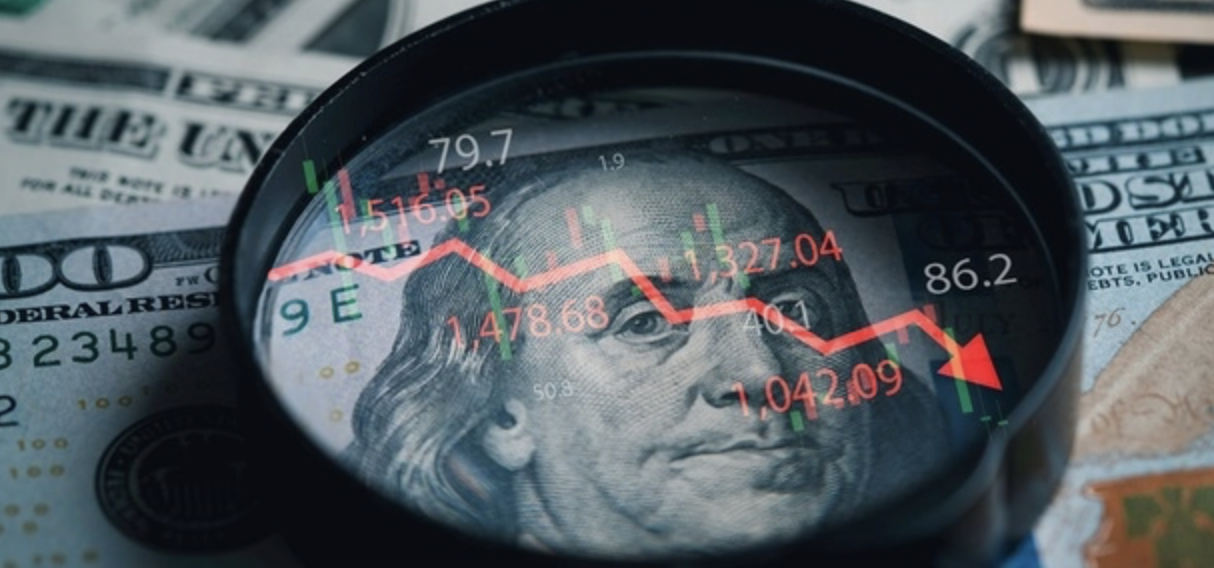 Tỷ giá USD hôm nay 1/9: Đồng USD chịu áp lực suy yếu, tỷ giá trung tâm giảm nhẹ