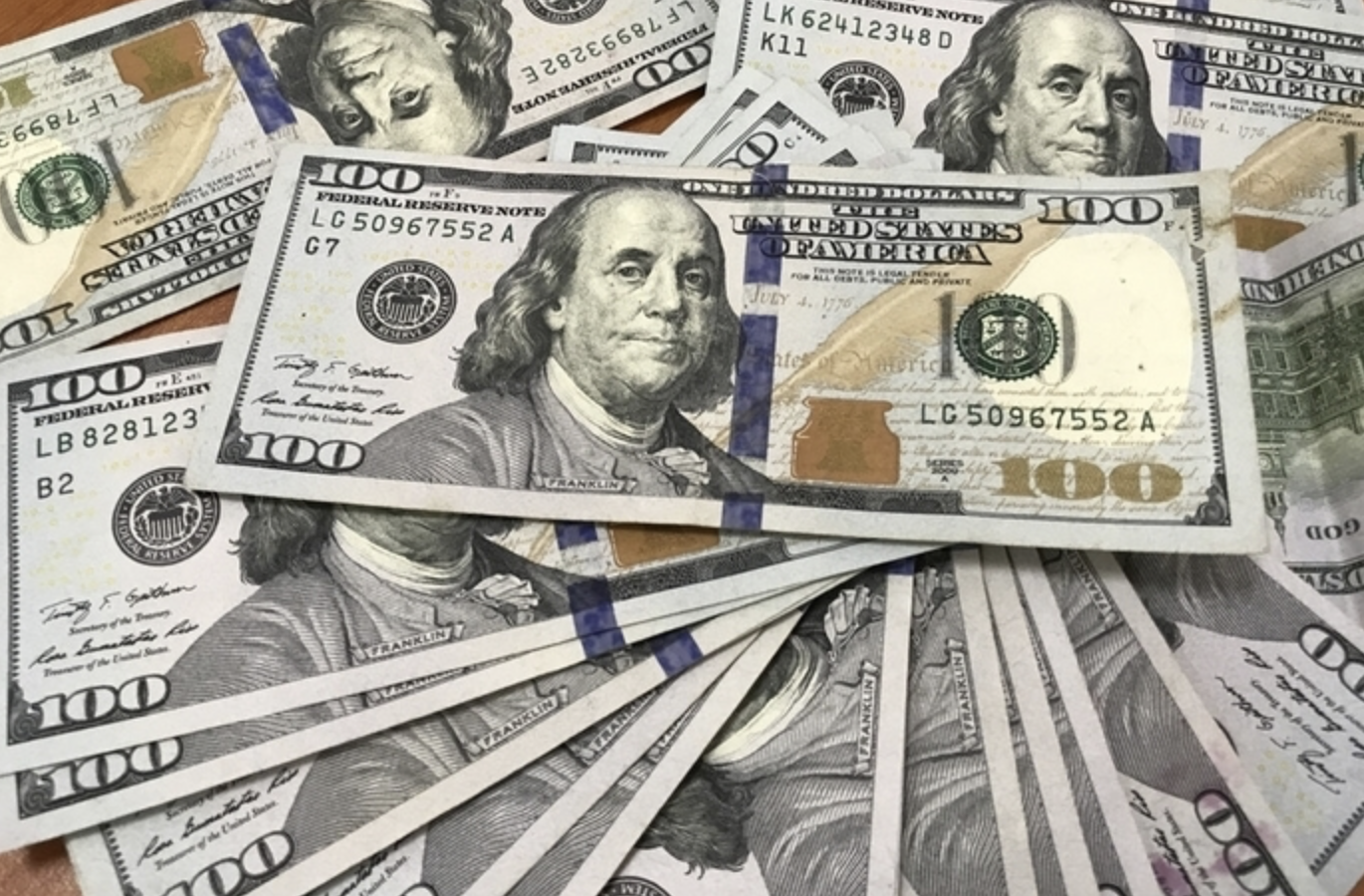 Tỷ giá USD hôm nay 4/9: USD bất ngờ giảm giá, Yên Nhật và franc Thụy Sĩ vươn lên mạnh mẽ