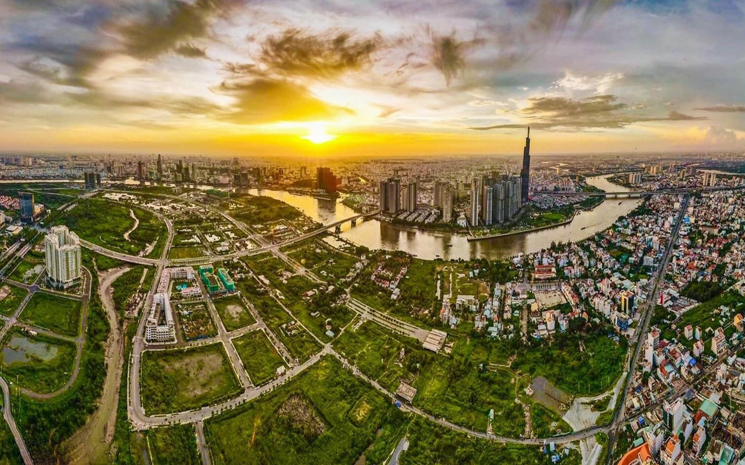 Thị trường bất động sản: Giá cao ngất ngưởng, giao dịch èo uột, hàng loạt dự án “trùm mền” Thị trường bất động sản: Giá cao ngất ngưởng, giao dịch èo uột, hàng loạt dự án “trùm mền”