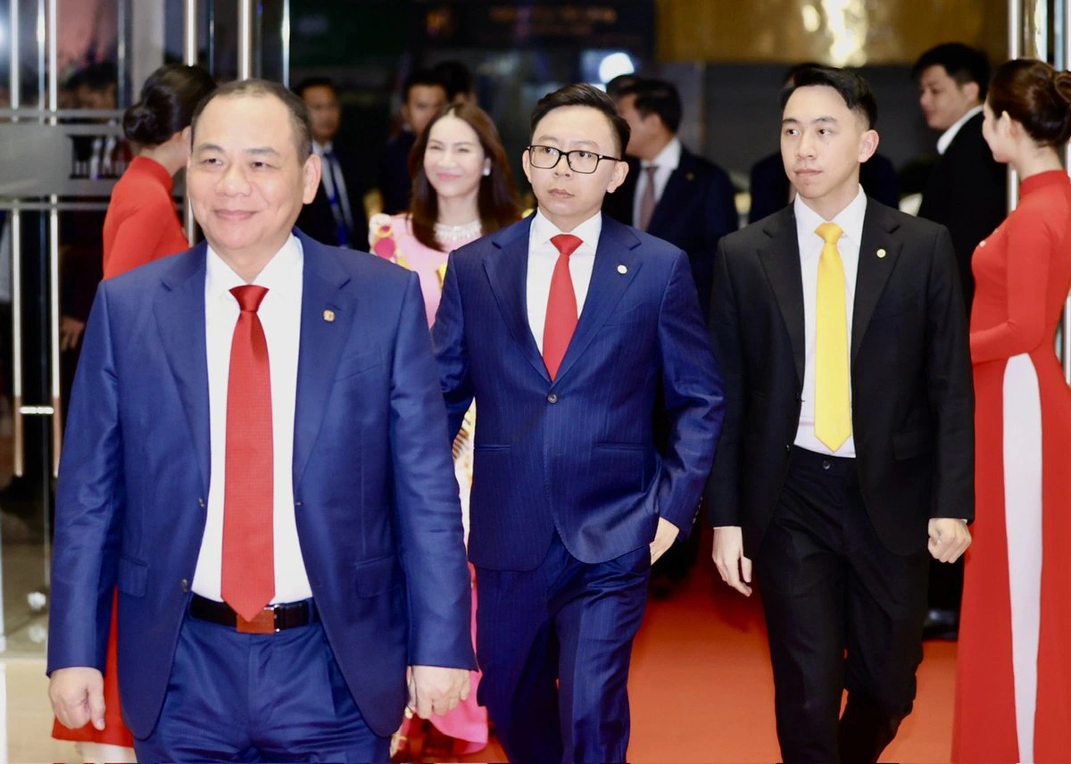 Vingroup kiện 68 cá nhân, tổ chức vì tung tin sai sự thật về Chủ tịch Phạm Nhật Vượng Vingroup kiện 68 cá nhân, tổ chức vì tung tin sai sự thật về Chủ tịch Phạm Nhật Vượng