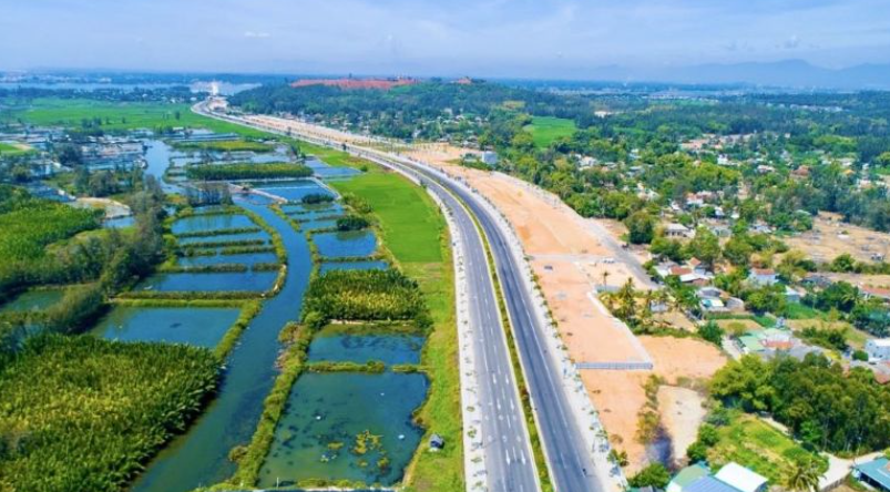 Quảng Ngãi đốc thúc tiến độ, tháo gỡ điểm nghẽn các dự án giao thông trọng điểm