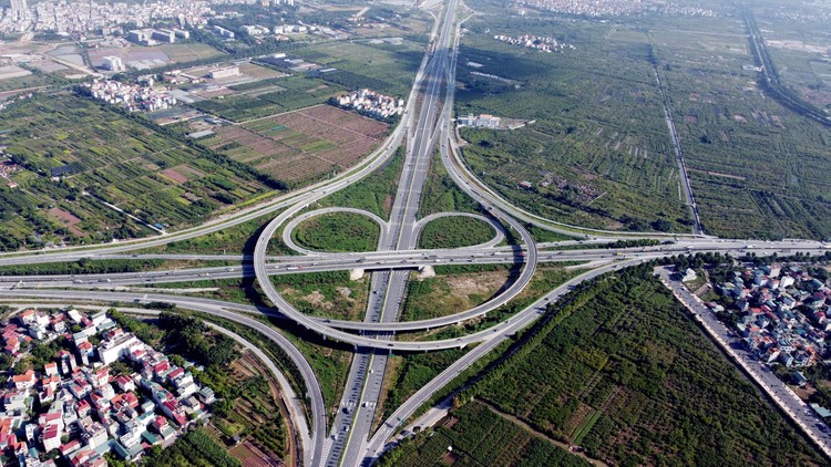 Khơi thông nguồn lực tư nhân, thúc đẩy phát triển hạ tầng Khơi thông nguồn lực tư nhân, thúc đẩy phát triển hạ tầng