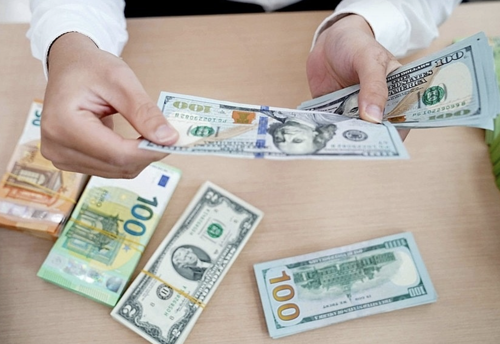 Tỷ giá USD hôm nay 13/9: Đồng USD tăng nhẹ, thị trường ngoại hối Việt Nam biến động theo xu hướng toàn cầu Tỷ giá USD hôm nay 13/9: Đồng USD tăng nhẹ, thị trường ngoại hối Việt Nam biến động theo xu hướng toàn cầu