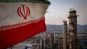 Nền kinh tế 400 tỷ USD của Iran vô hiệu hóa lệnh trừng phạt Mỹ: Bán 1,7 triệu thùng dầu/ngày cho Trung Quốc với giá rẻ, giảm một nửa tồn kho chỉ trong tháng