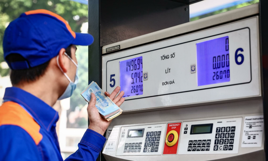 Kinh tế 24h: Dự báo giá xăng tăng, hàng trăm bánh trung thu nhập lậu bị phát hiện