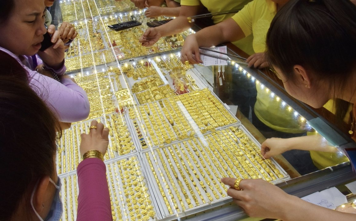Giá vàng hôm nay 23/9: Vàng trong nước và thế giới đồng loạt tăng mạnh Giá vàng hôm nay 23/9: Vàng trong nước và thế giới đồng loạt tăng mạnh