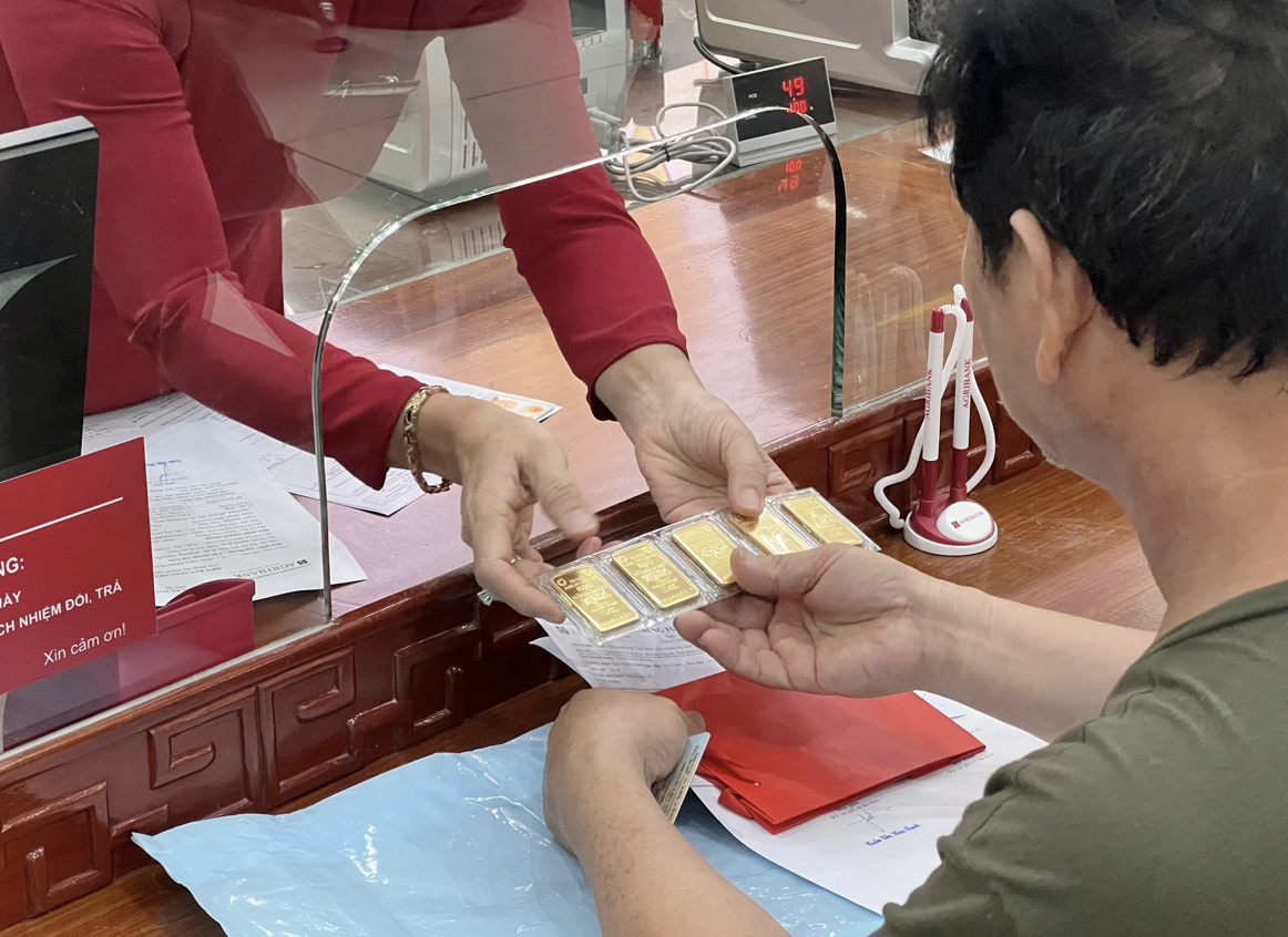 Giá vàng hôm nay 25/9: Vàng miếng SJC, DOJI, PNJ đồng loạt tăng nhẹ Giá vàng hôm nay 25/9: Vàng miếng SJC, DOJI, PNJ đồng loạt tăng nhẹ