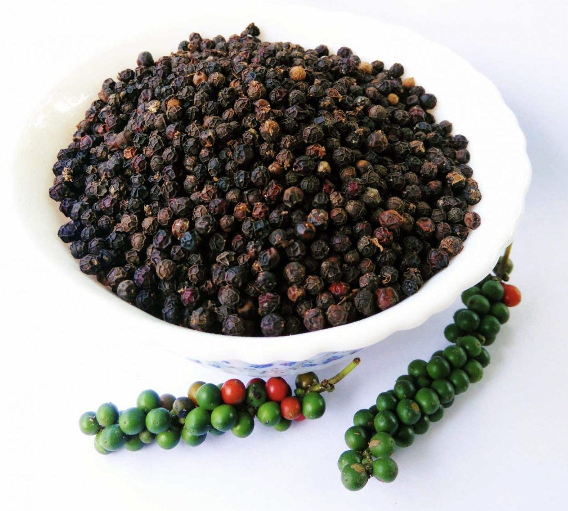 Giá tiêu hôm nay 25/9: Tăng rải rác, từ 148.000 đến 150.000 đồng/kg Giá tiêu hôm nay 25/9: Tăng rải rác, từ 148.000 đến 150.000 đồng/kg