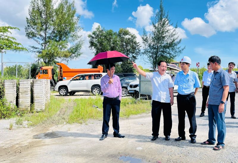 Đà Nẵng “xuống hiện trường” kiểm tra các khu đất quy hoạch tại Chu Lai – Áp lực tiến độ và đồng bộ hạ tầng Đà Nẵng “xuống hiện trường” kiểm tra các khu đất quy hoạch tại Chu Lai – Áp lực tiến độ và đồng bộ hạ tầng