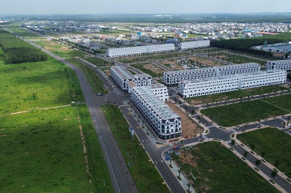 Đồng Nai đấu giá hơn 92ha đất dự án du lịch sinh thái Núi Chứa Chan, giá khởi điểm hơn 2.687 tỷ đồng Đồng Nai đấu giá hơn 92ha đất dự án du lịch sinh thái Núi Chứa Chan, giá khởi điểm hơn 2.687 tỷ đồng