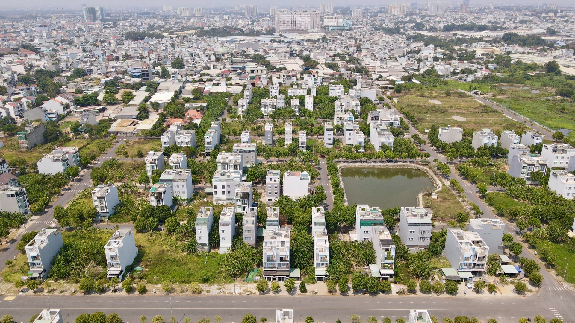 TP.HCM tháo gỡ vướng mắc cho thêm 24 dự án bất động sản và đầu tư xây dựng, khơi thông hàng trăm nghìn tỷ đồng vốn đầu tư