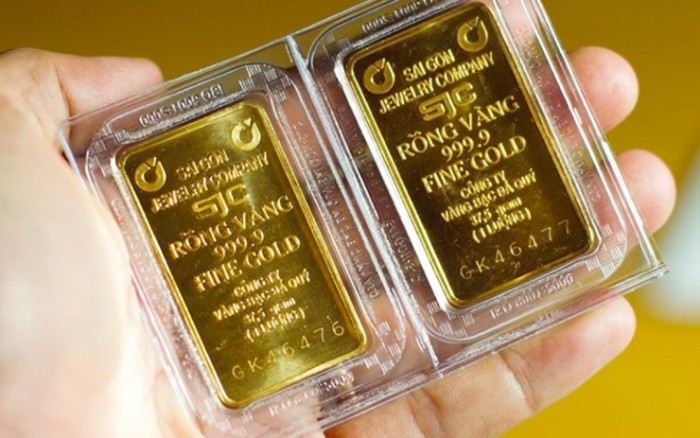 Kinh tế 24h: Vàng lập đỉnh 142 triệu đồng, chứng khoán đổi chiều, siết cho vay mua nhà thứ hai Kinh tế 24h: Vàng lập đỉnh 142 triệu đồng, chứng khoán đổi chiều, siết cho vay mua nhà thứ hai