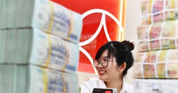 Lãi suất ngân hàng 9/10: Cuộc đua lãi suất nóng trở lại, nhiều ngân hàng tung “siêu ưu đãi” tới 9%/năm để hút dòng tiền lớn Lãi suất ngân hàng 9/10: Cuộc đua lãi suất nóng trở lại, nhiều ngân hàng tung “siêu ưu đãi” tới 9%/năm để hút dòng tiền lớn