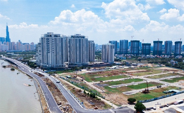 Toàn cảnh thị trường bất động sản Việt Nam quý III/2025: Nhà ở tiếp tục là “trái tim” thị trường, giá neo cao khó hạ nhiệt