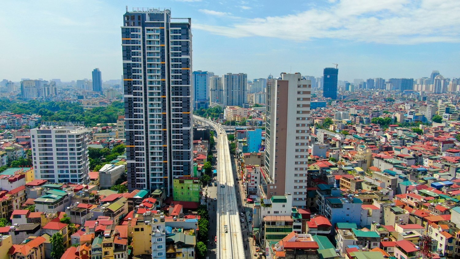 Có nên mua căn hộ view hồ nhân tạo? – Sống xanh hay “bẫy” giá trị ảo?