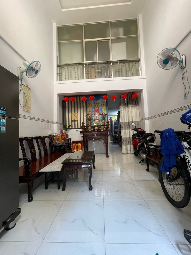 Bán gấp nhà Nguyễn Tư Giản, Gò Vấp, 50m2, lô góc, 3pn, 2 tầng, NHỈNH 2 TỶ