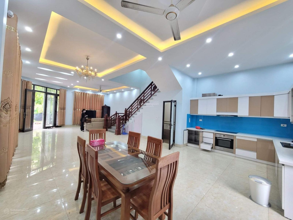 Chính chủ cho thuê biệt thự diện tích 300m2 tại đường Lê Thái Tổ, Bắc Ninh