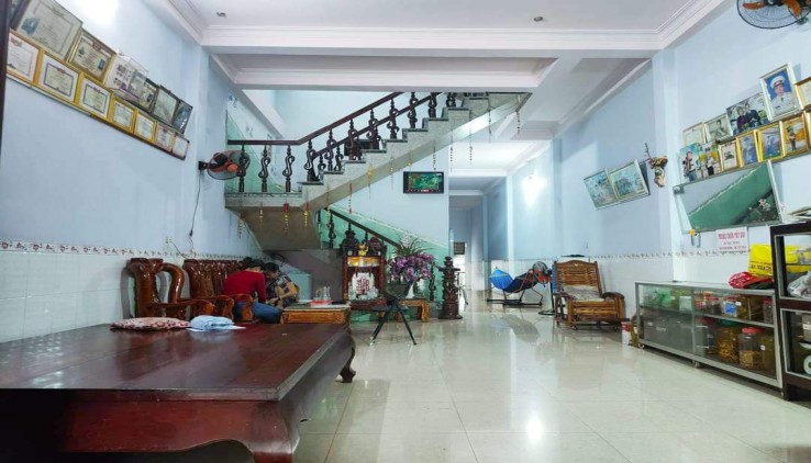 Bán gấp căn nhà ở thị xã Phước Long, Bình Phước giá 4 tỷ 250 triệu