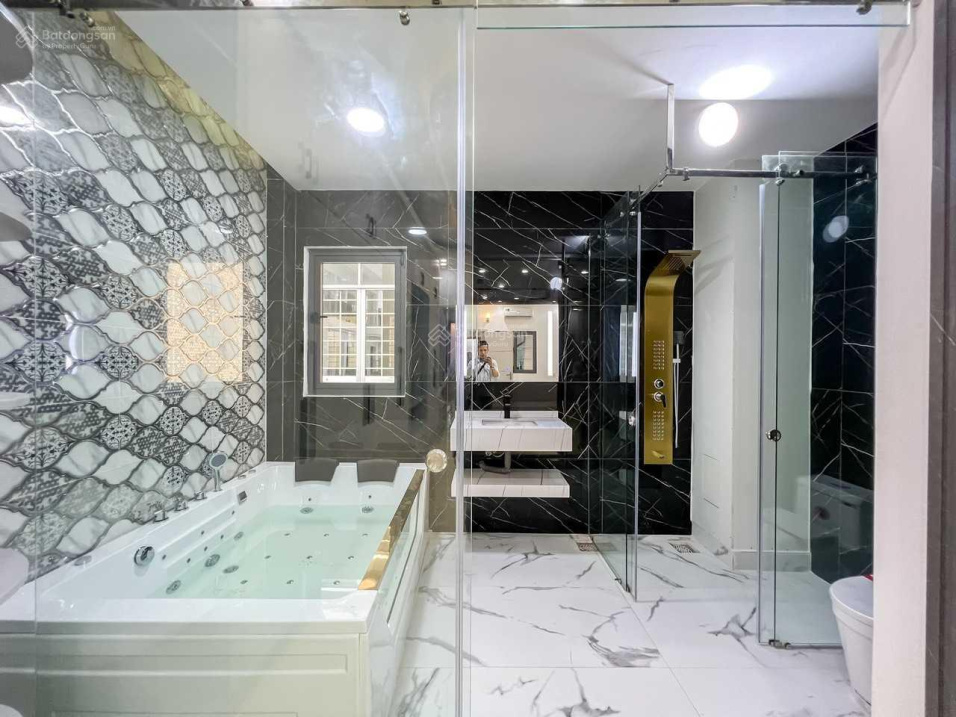 Cho thuê nhà 2 tầng full nội thất tại đường Trần Phú, Cần Thơ