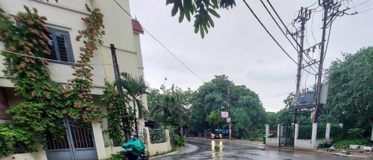 Bán nhanh căn nhà mặt phố phường Bồ Đề, Long Biên, Hà Nội