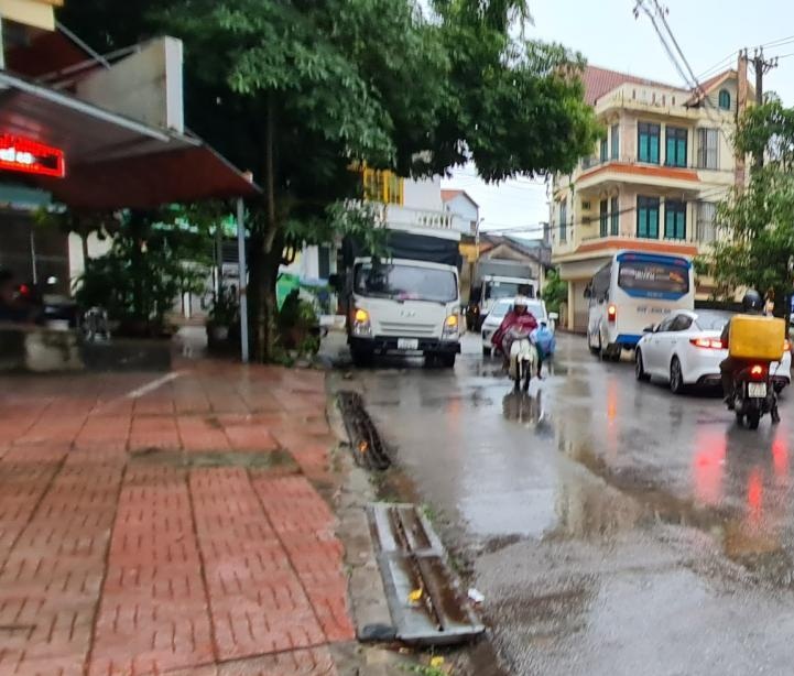 Cần bán gấp nhà 7 tầng mặt phố Tiên Yên, Quảng Ninh